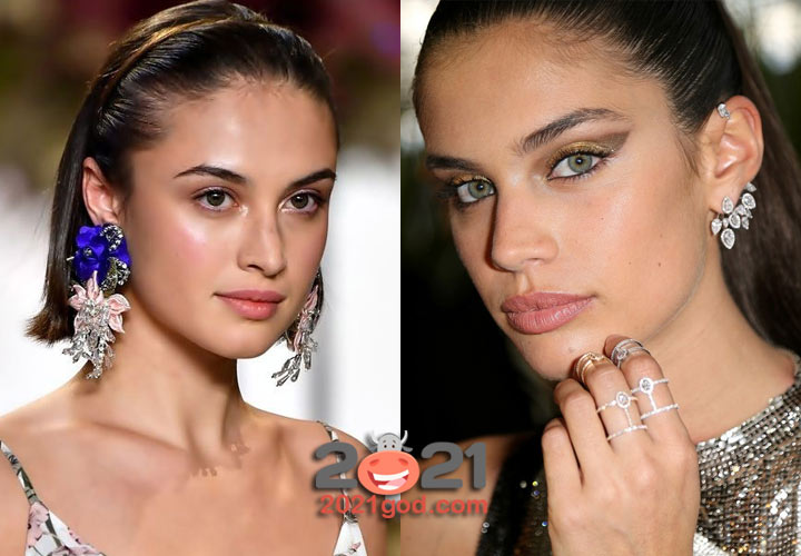 Модные асимметричные украшения на Новый Год 2021